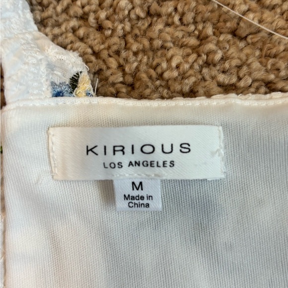 Kirious White Floral Eyelet Ruffle Strap Crop Top Size Medium - Picture 7 of 8